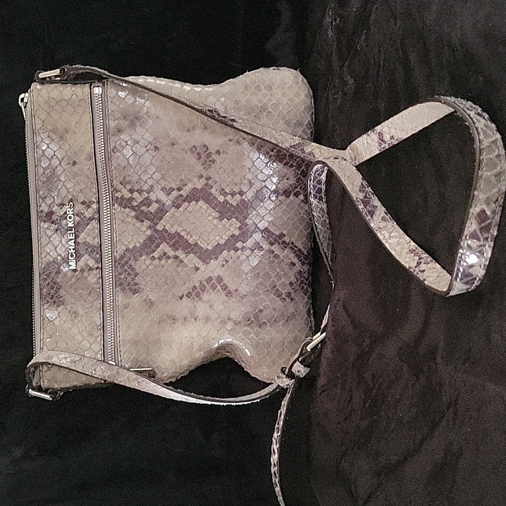 MICHAEL KORS Grey Snakeskin Crossbody Bag.